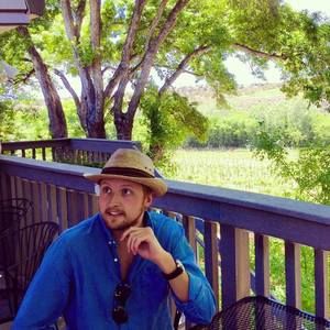 Meet your Posher, Tayler